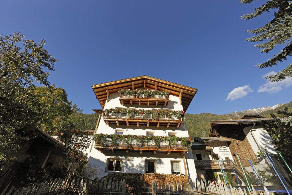 Chalet & Appartement Zingerlehof Trens Campo di Trens Exterior foto