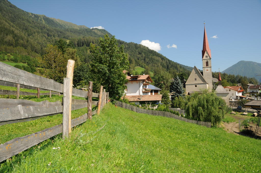 Chalet & Appartement Zingerlehof Trens Campo di Trens Exterior foto